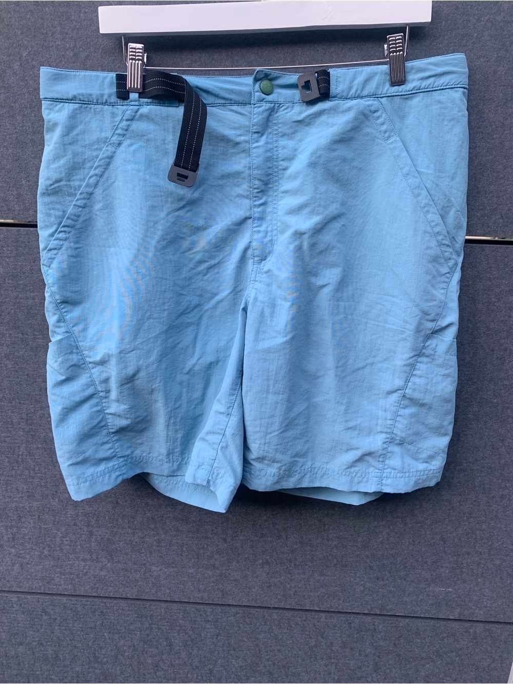 L.L. Bean Light Blue Men's Mesh-Lined Shell